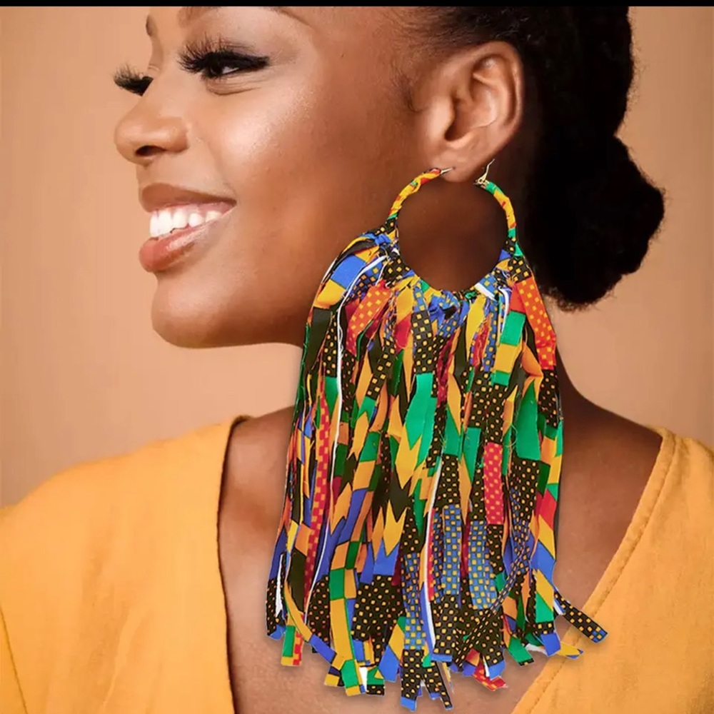 Oversized earrings 🔥🔝